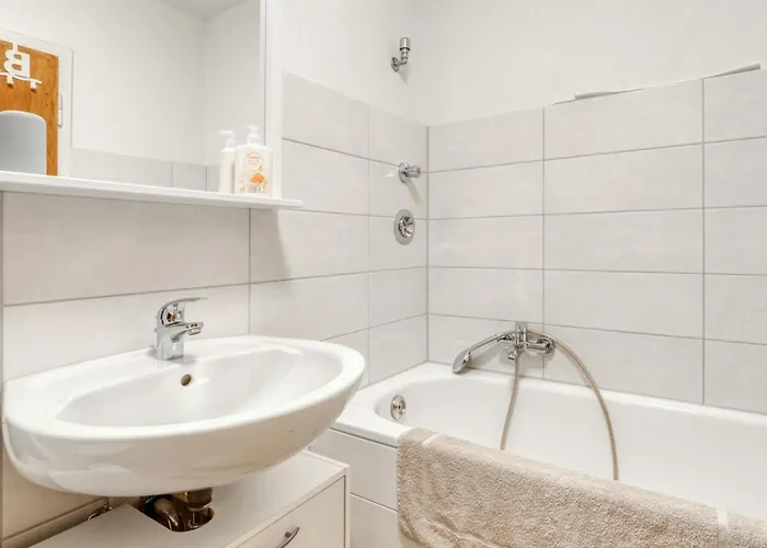 Gutmensch 4 Schlafzimmer Oberhausen (North Rhine-Westphalia)